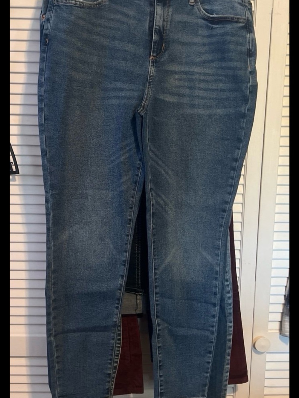 Sonoma Skinny Curvy Jeans in Medium Blue Wash 12R (6) (CP)